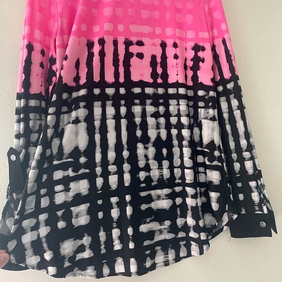 Nygard long sleeve lace front top - Picture 4 of 5